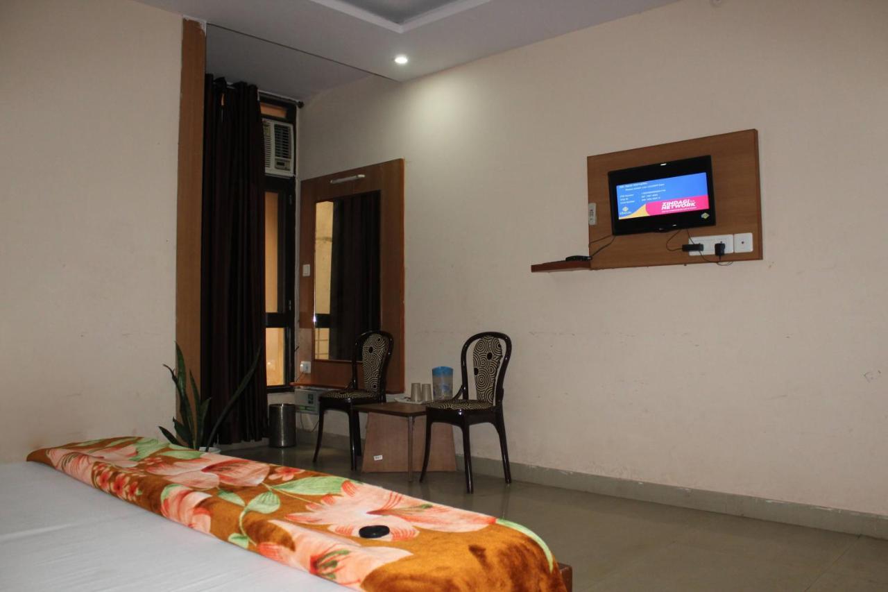 Wellness Home Lucknow Zewnętrze zdjęcie